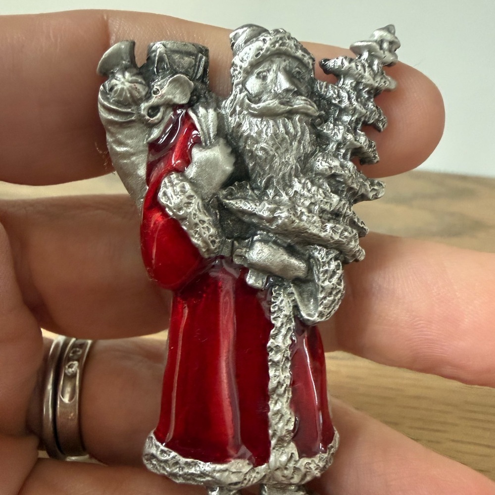 Santa Brooch - Picture 3 of 3